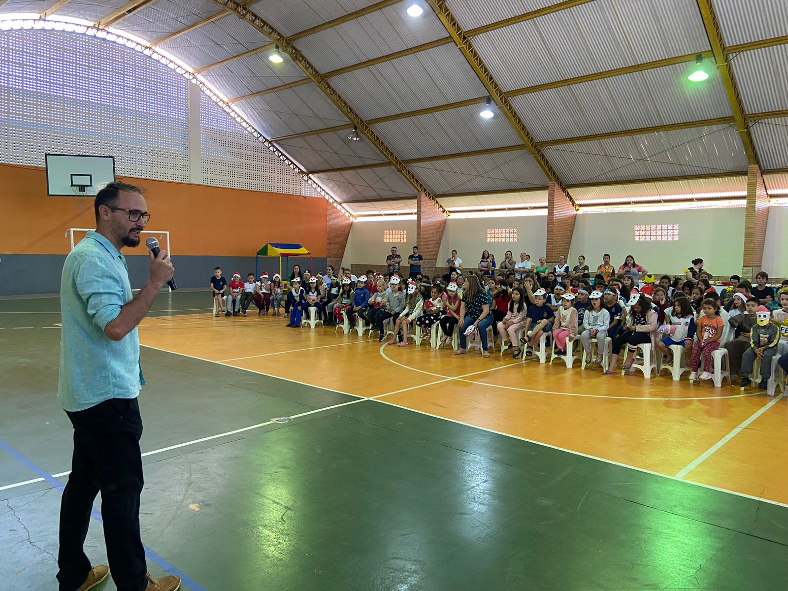 Vereador participa da inauguração das obras de melhorias da quadra esportiva da Escola Santa Terezinha